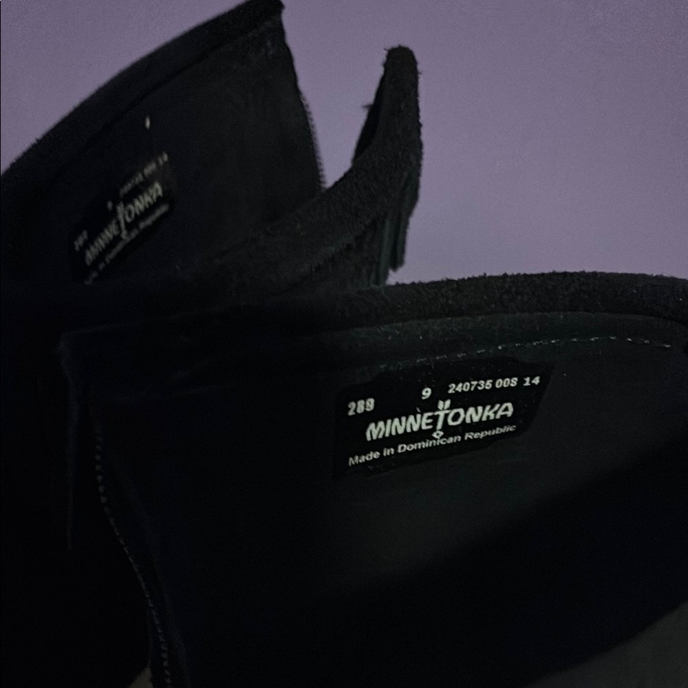 Minnetonka Black Moccasin Shoes - Picture 2 of 7